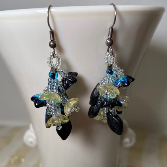 URANIUM Glass Bead Earrings Handmade Iridescent Beads Uranium Glowing Glass - Picture 5 of 10